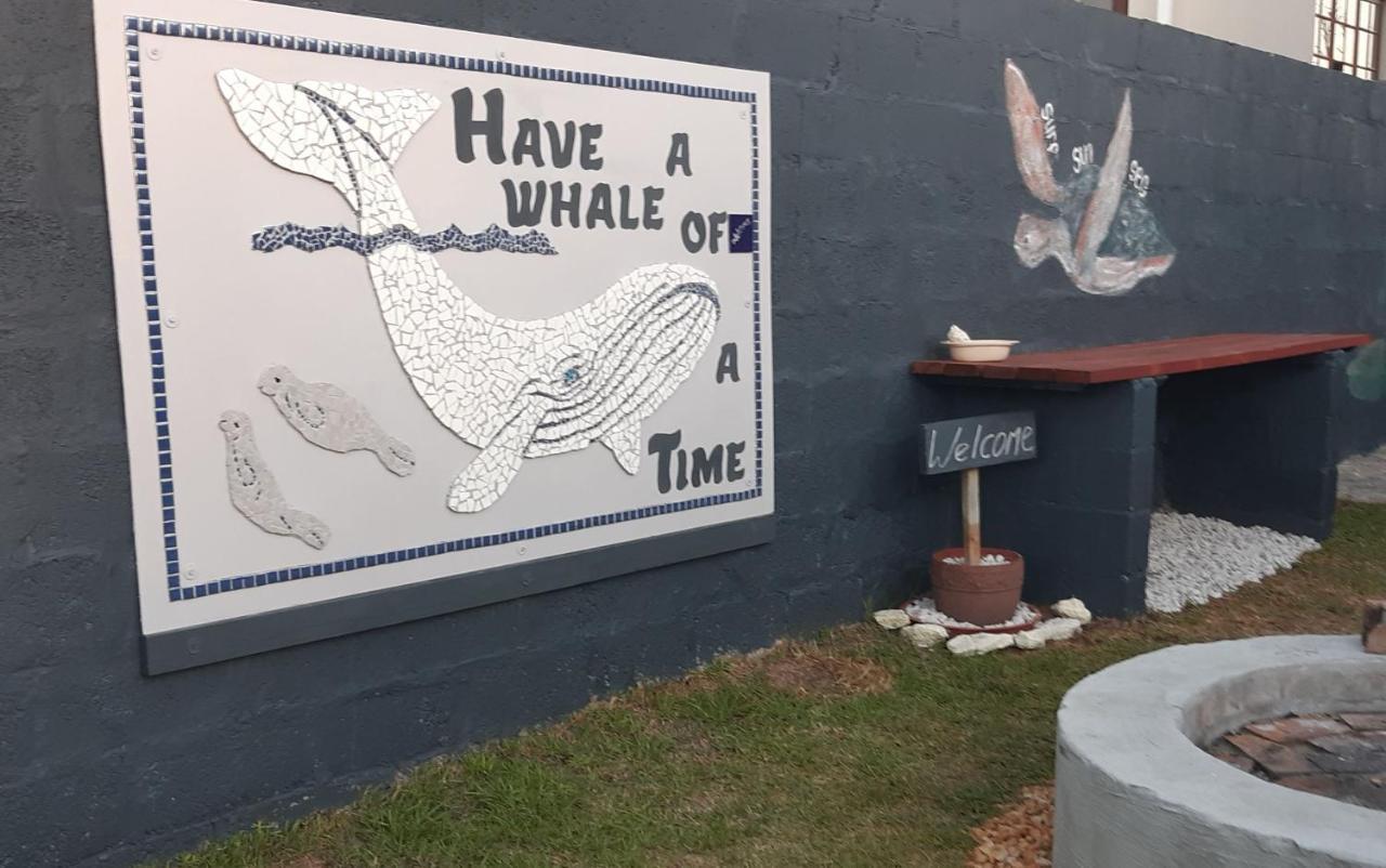 Whale Watch Accommodation De Kelders Bagian luar foto
